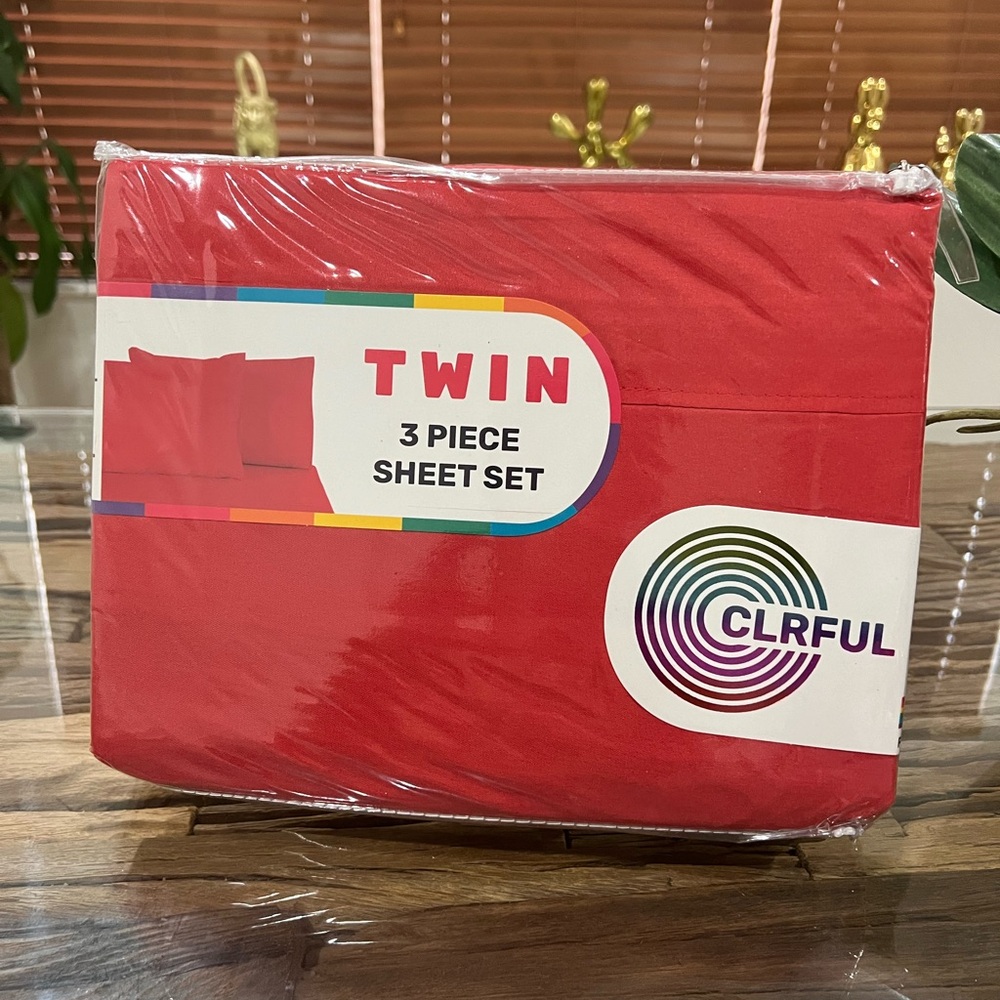Twin Red  3 piece microfiber Sheet Set